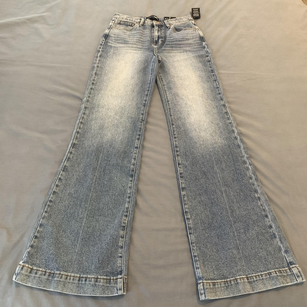 Fashion Nova Jeans Juniors 7 Blue Medium Wash High‎ Rise Wide Leg Stretch Denim